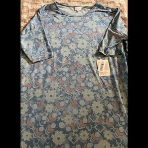 NEW Blue jean color design LULUAROE SHIRT SIZE LARGE/XL/ STRETCHY LIGHTWEIGHT.